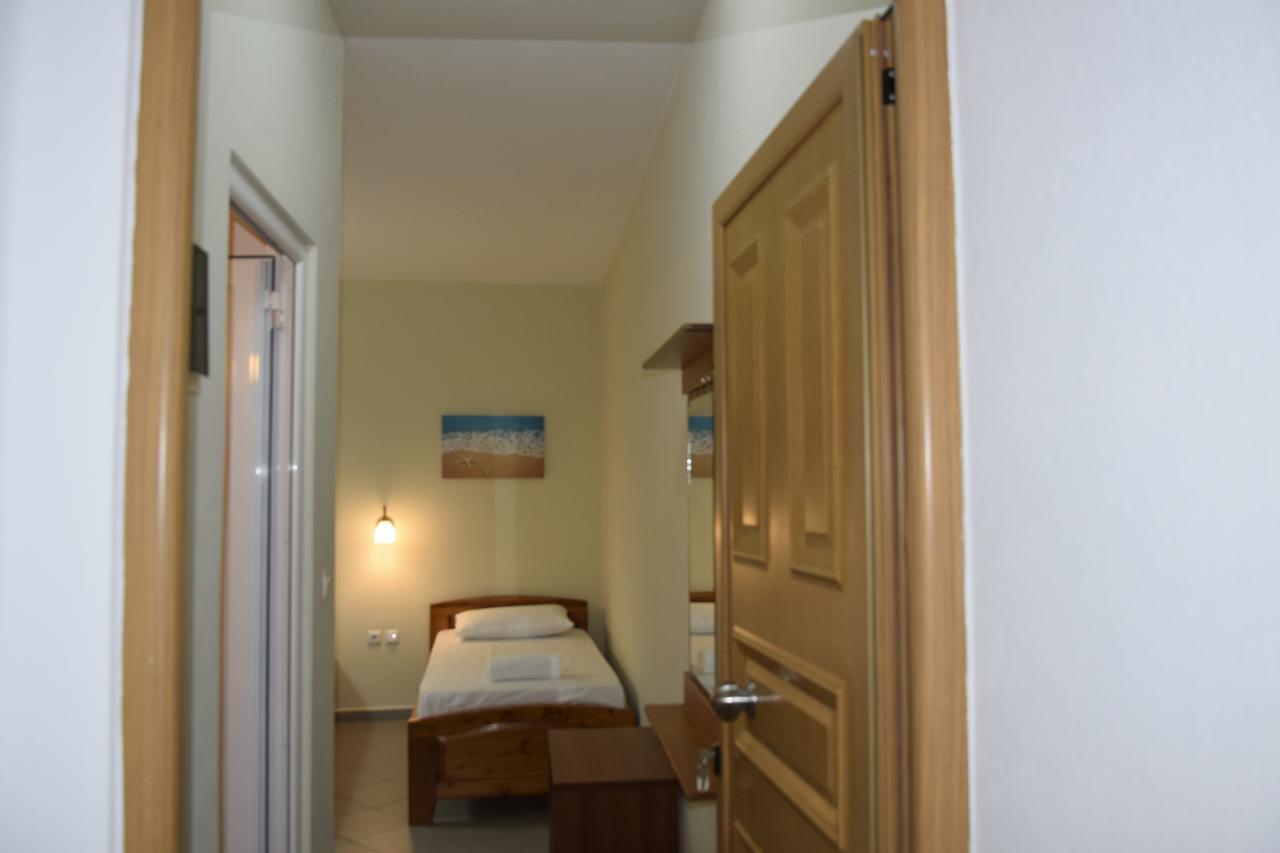 Zotos Apartment Himare Ngoại thất bức ảnh
