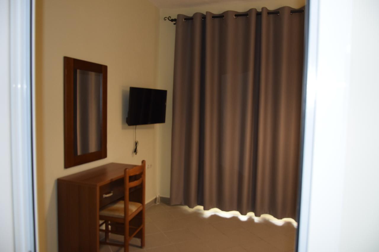 Zotos Apartment Himare Ngoại thất bức ảnh